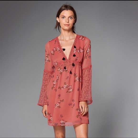 Abercrombie and Fitch Floral Bell-sleeves Dress - Picture 10 of 11